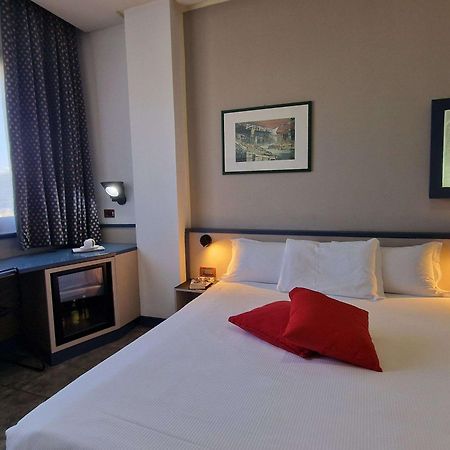 Ibis Styles Palermo President Hotel Exterior photo