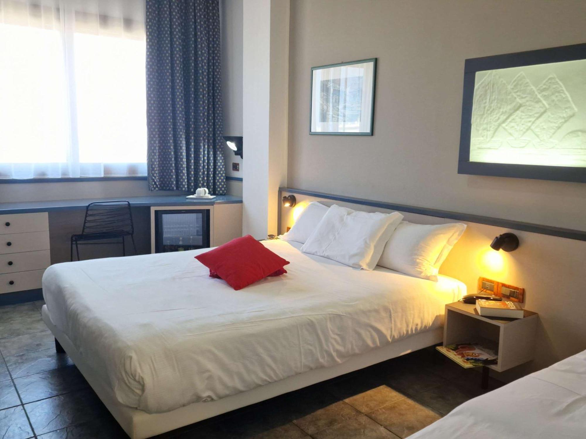 Ibis Styles Palermo President Hotel Exterior photo